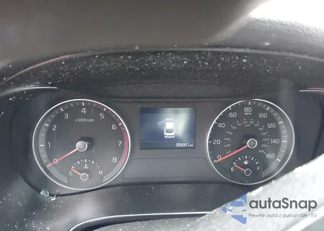 2021 Kia Forte Lxs z USA, uszkodzony, nr VIN 3KPF24AD3ME377416